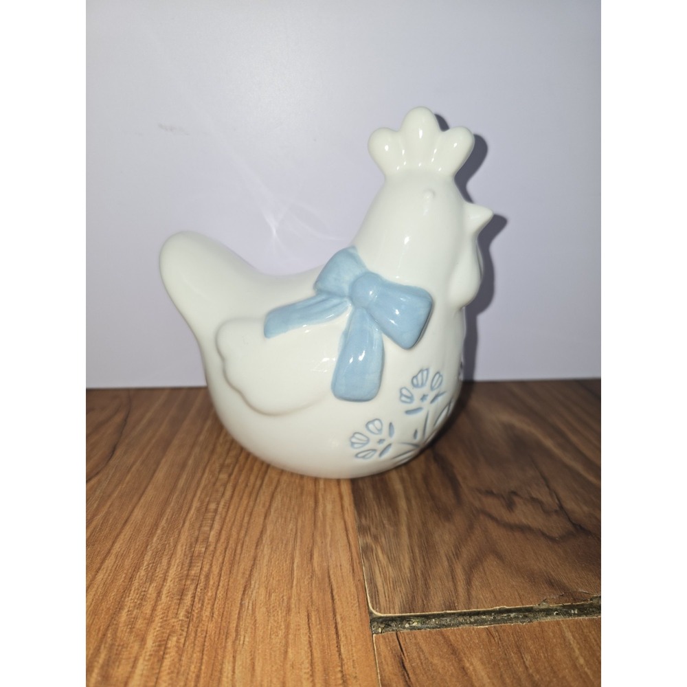 Target Bullseye Spring Vintage Style White Ceramic Chicken w/ Blue Bow